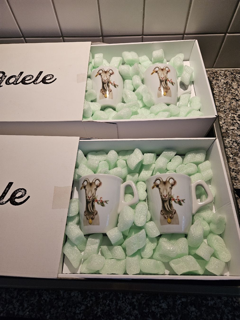 Chicco Tazze: Tassen Adele Chicco Doro neu – Nuovo e nell'imballaggio originale da Muri AG venduto da Truckgirl_87