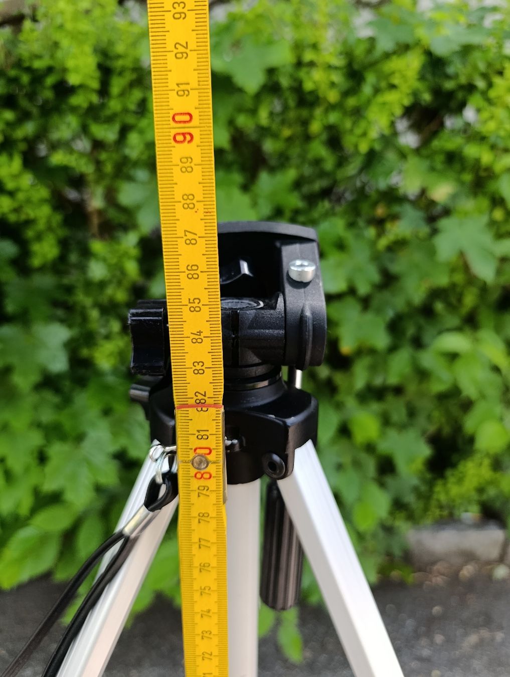 Treppiedi & Teste: Kompaktes Kamerastativ HS-101 mit Tasche – Nuovo (secondo la descrizione) da Zürich venduto da Brocki_ZurichZH 1