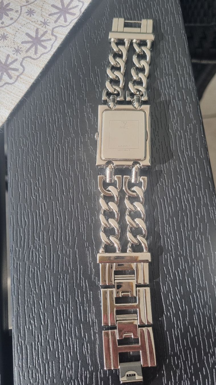 Guess Uhren: Guess Damenuhr – Gebraucht aus Münchwilen TG von sli_5dvb 1
