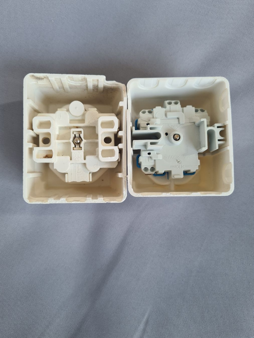 Stecker: AP 2 x T13 – Gebraucht aus Winterthur von Jana1701 1