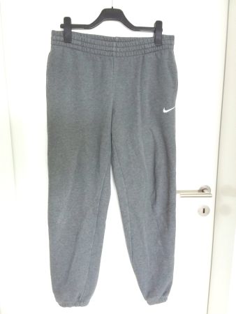 NIKE Trainerhose Gr M