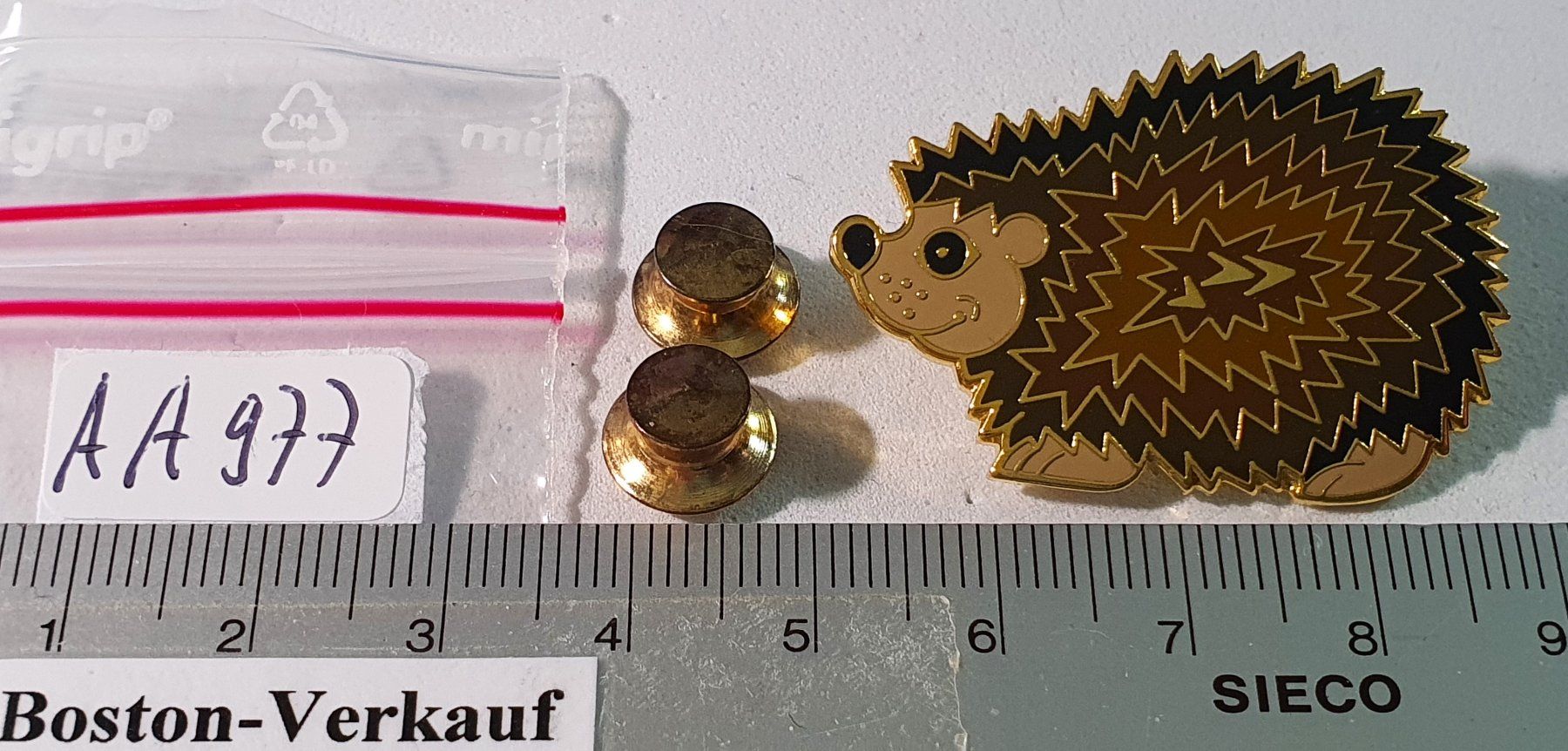 Placchette & Badge: AA977 - Pin Grosser IGEL – Usato da Reinach BL venduto da Boston-Verkauf 2