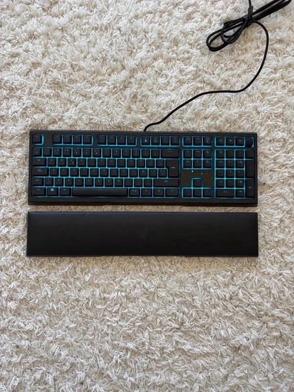 Tastiere: Clavier gaming RAZER Ornata V2 – Nuovo (secondo la descrizione) da Genève venduto da por_t6qv 3