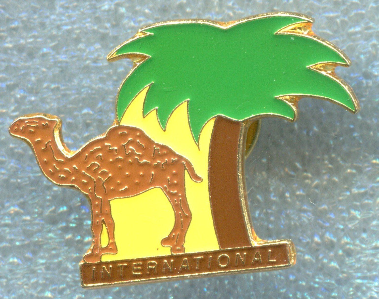 Camel Plaquettes & Badges: CAMEL  INTERNATIONAL – D'occasion à Winterthur par Sammleroase