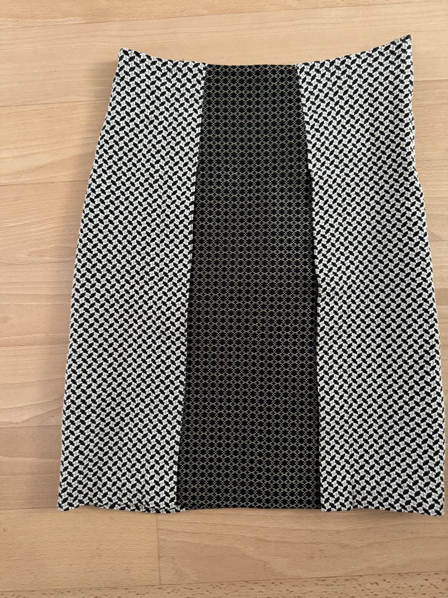 Etro Gonne: Etro Minirock Gr. 42 – Usato da Zürich venduto da Orionos