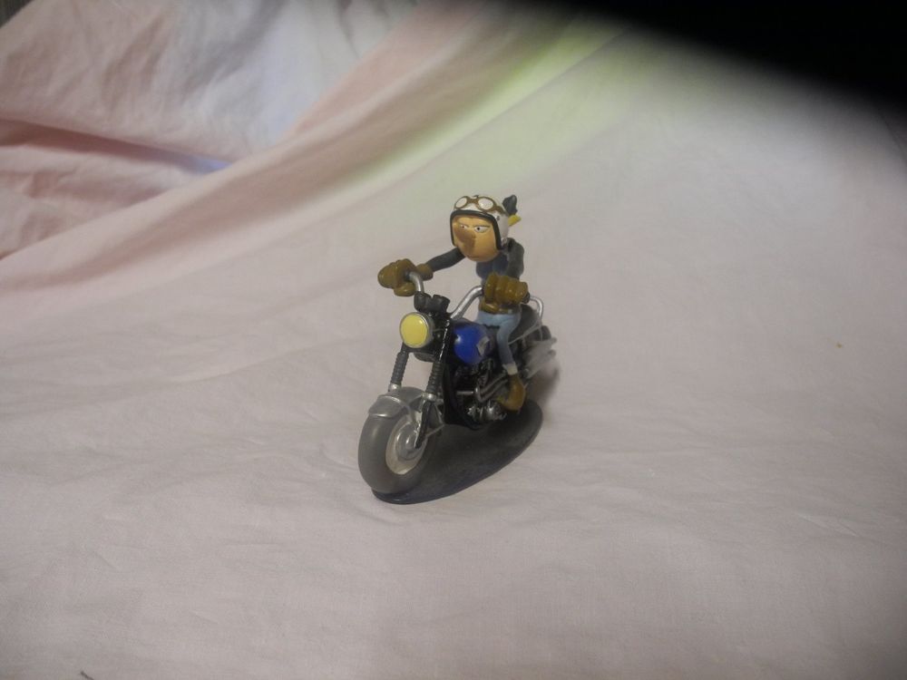 Joe Bar Team, Figurine En Résine, Zaza Sur Sa Triumph 650 Tiger