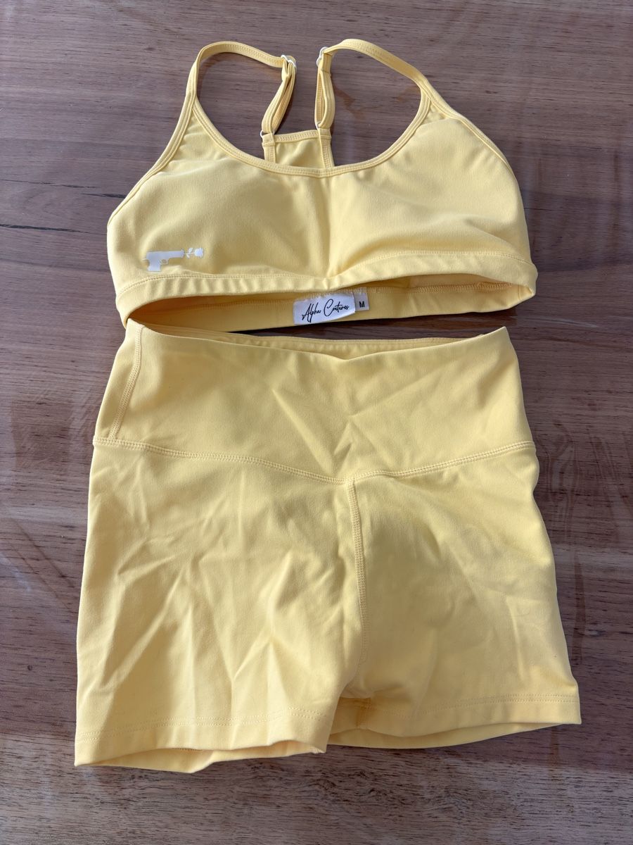 Kleiderpakete: Alpha Couture Gymset M – Neu und originalverpackt aus Muhen von S.t.o 1