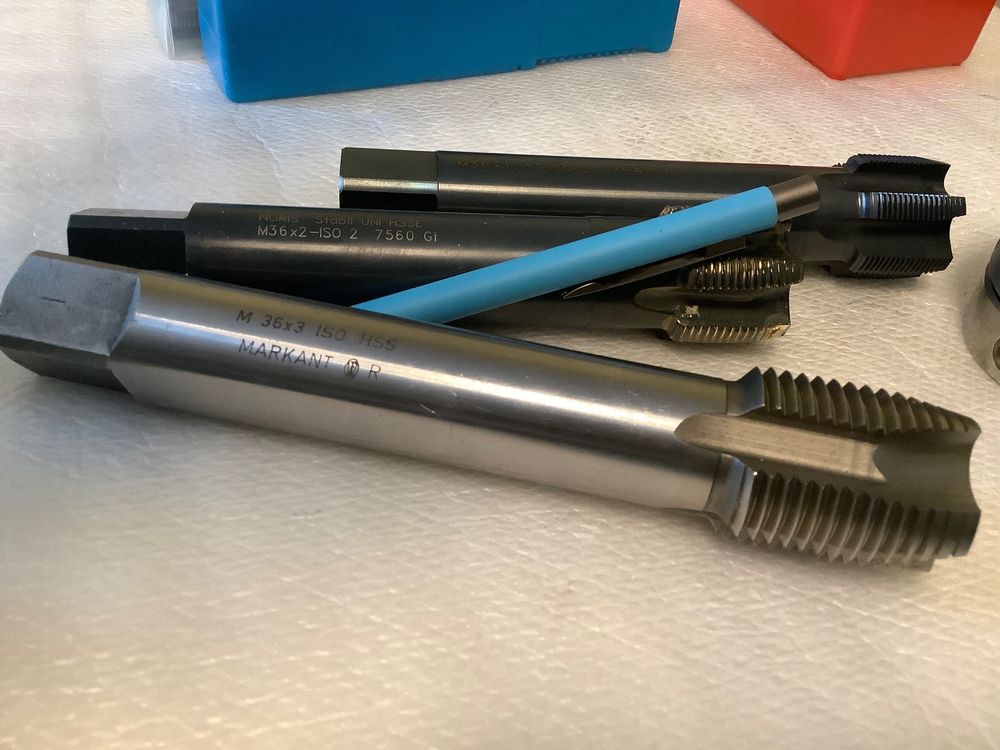 Tous les outils: Gewindebohrer Schneideisen M36x2 ODER M36x1.5 ODER M36x1 Neu – Neuf (Voir description) à Widnau par frohsinn7 3