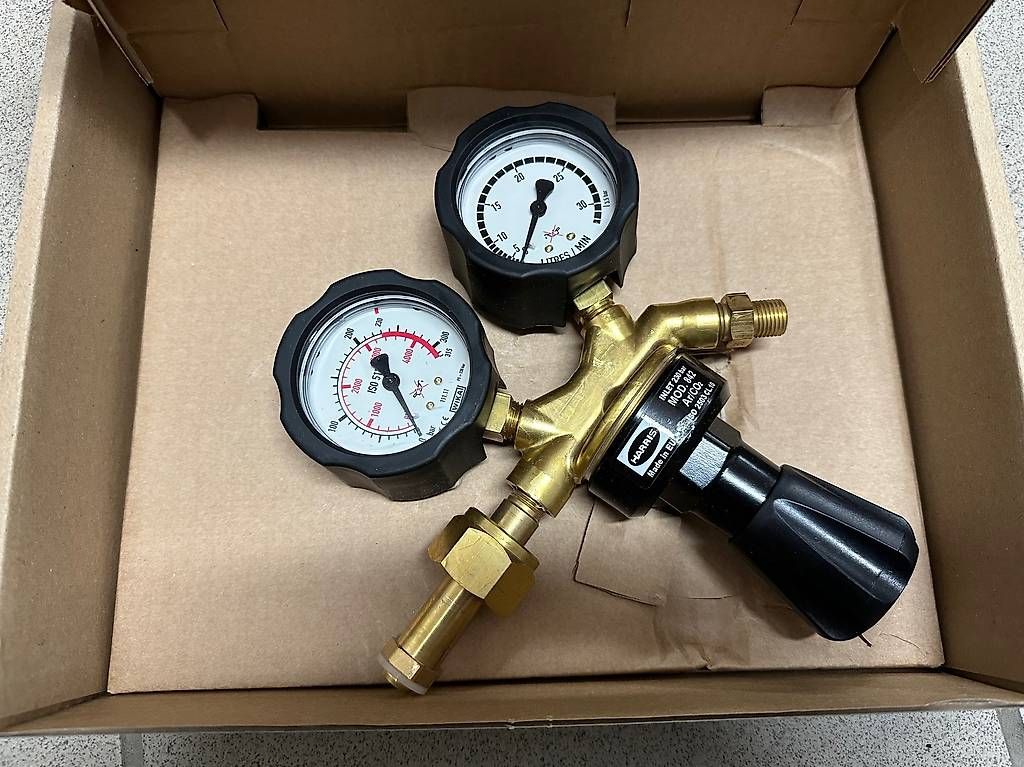 Saldatori: Flaschendruckminderer Argon/CO2 – Usato da Goldach venduto da Privitec