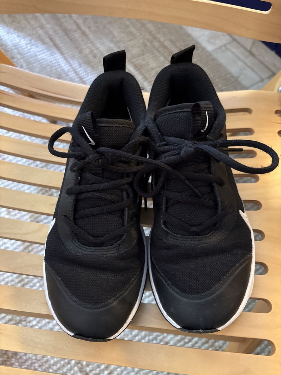 Nike Scarpe per ragazzi: Nike Hallenschuhe 37.5 – Usato da Zürich venduto da cmon.aleks 1