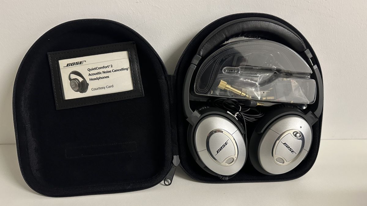Bose Cuffie: Bose QuietComfort 2 Kopfhörer - Neu! – Nuovo (secondo la descrizione) da Uster venduto da Rtvburkhardt