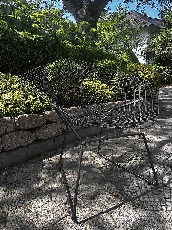 Knoll Poltrone: Knoll Bertoia Diamond Chair – Usato da Baden venduto da Nulingua