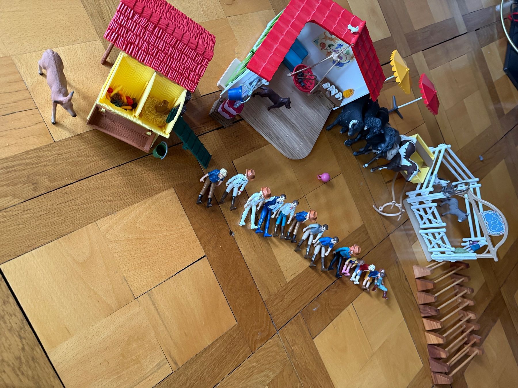 Schleich Spielzeuge: Schleich Sammlung – Gebraucht aus ZÜRICH von Soraone1 1