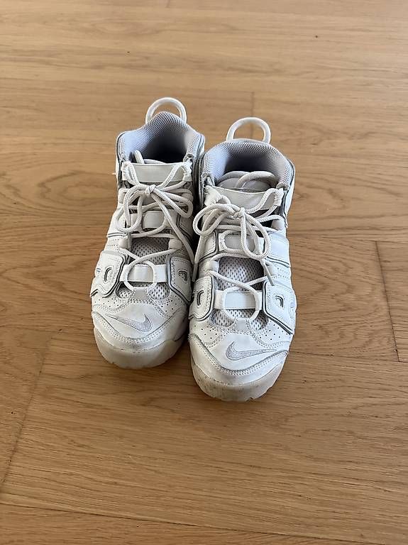 Scarpe da donna: NIKE SNEAKERS 37.5 – Usato da Niederhasli venduto da agn_28zq