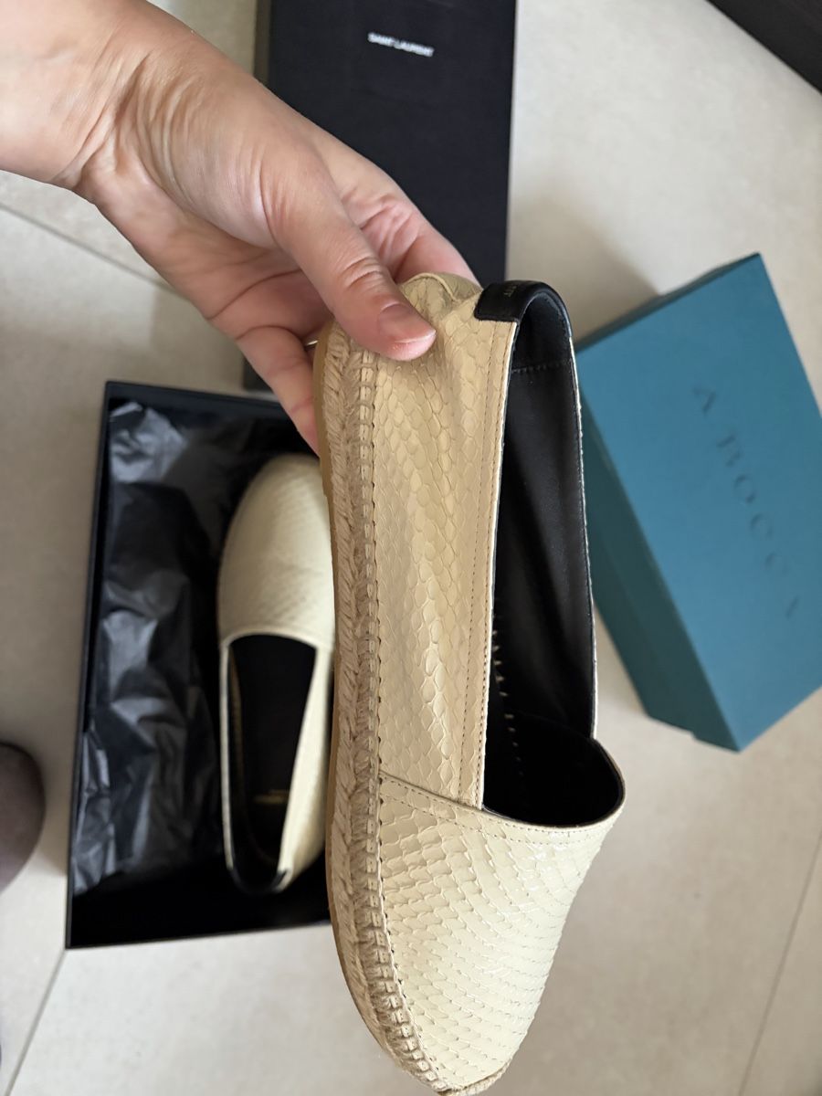 Saint Laurent Chaussures femmes: Saint Laurent Espadrilles Python Beige Size 38 New – D'occasion à Zug par gia_jk27 1