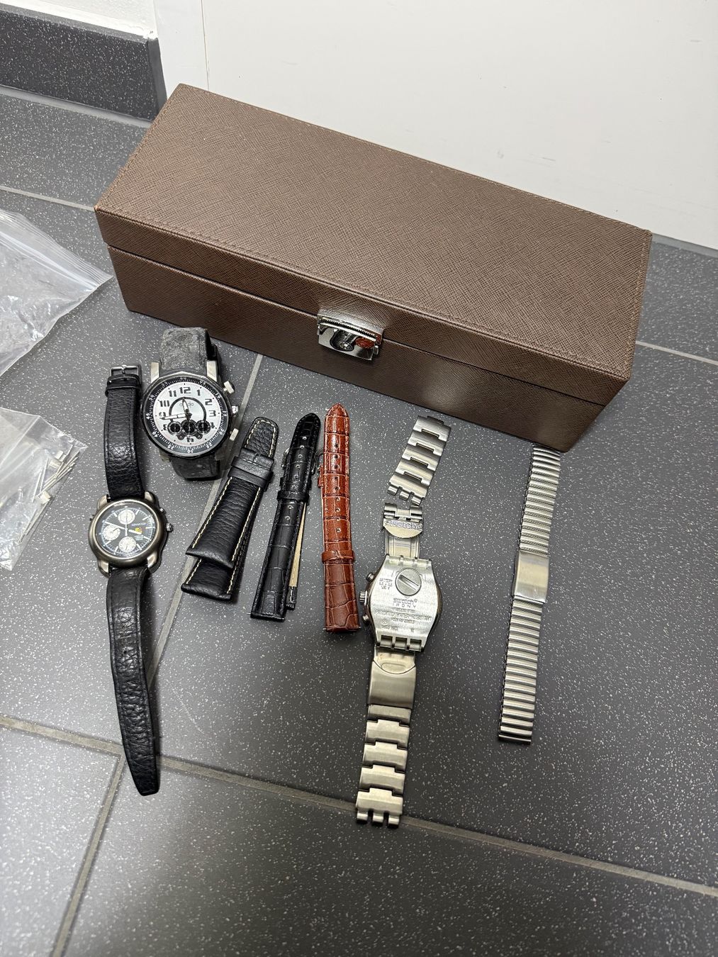 Swatch Orologi: Uhren mit Uhrenbox – Usato da Rämismühle venduto da miki.minka 6