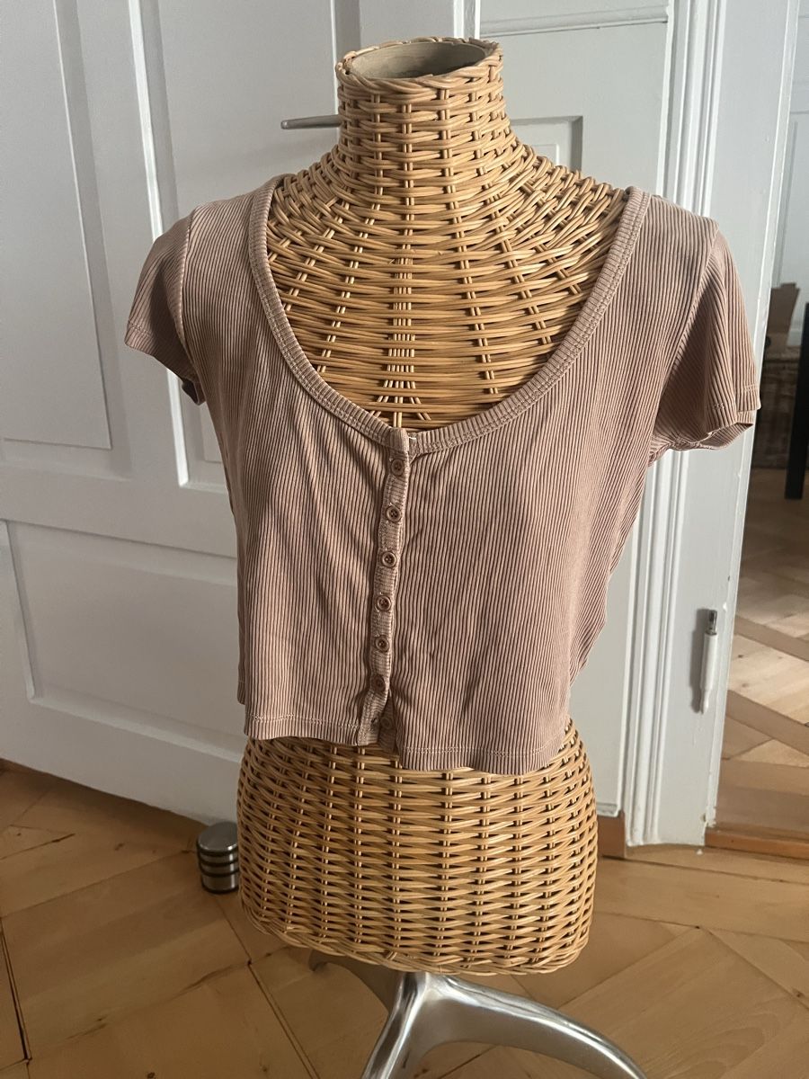 Dariadéh Top: dariadéh Rippshrit Kurzarm Beige Grösse M – Usato da Zürich venduto da romcam