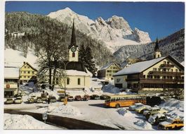 WILDHAUS Postplatz mit Postauto