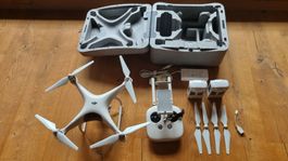 DJI Phantom 4 Pro Drohne mit Zubehoer & Koffer (TOP)