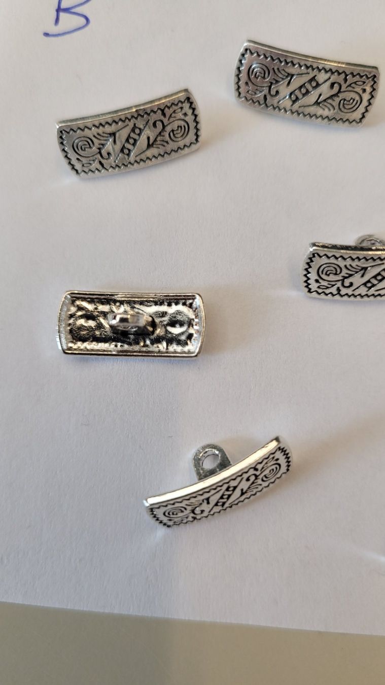 Bottoni: 10 boutons rectangles – Nuovo e nell'imballaggio originale da Saxon venduto da Sebdem 3