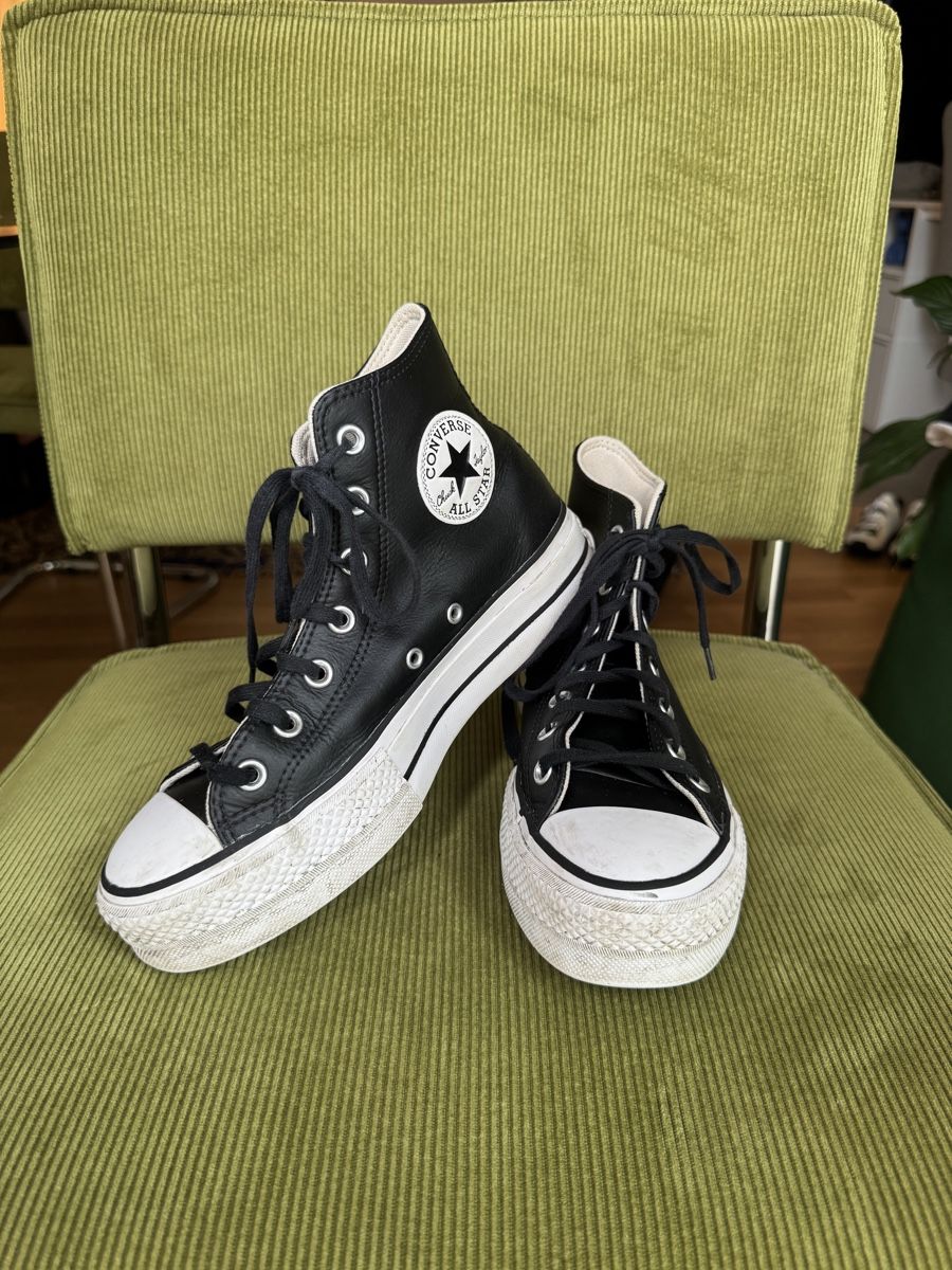 Converse Scarpe da uomo: Schwarze Leder Converse mit Plateau in Grösse 38 – Usato da Zürich venduto da van_58nb
