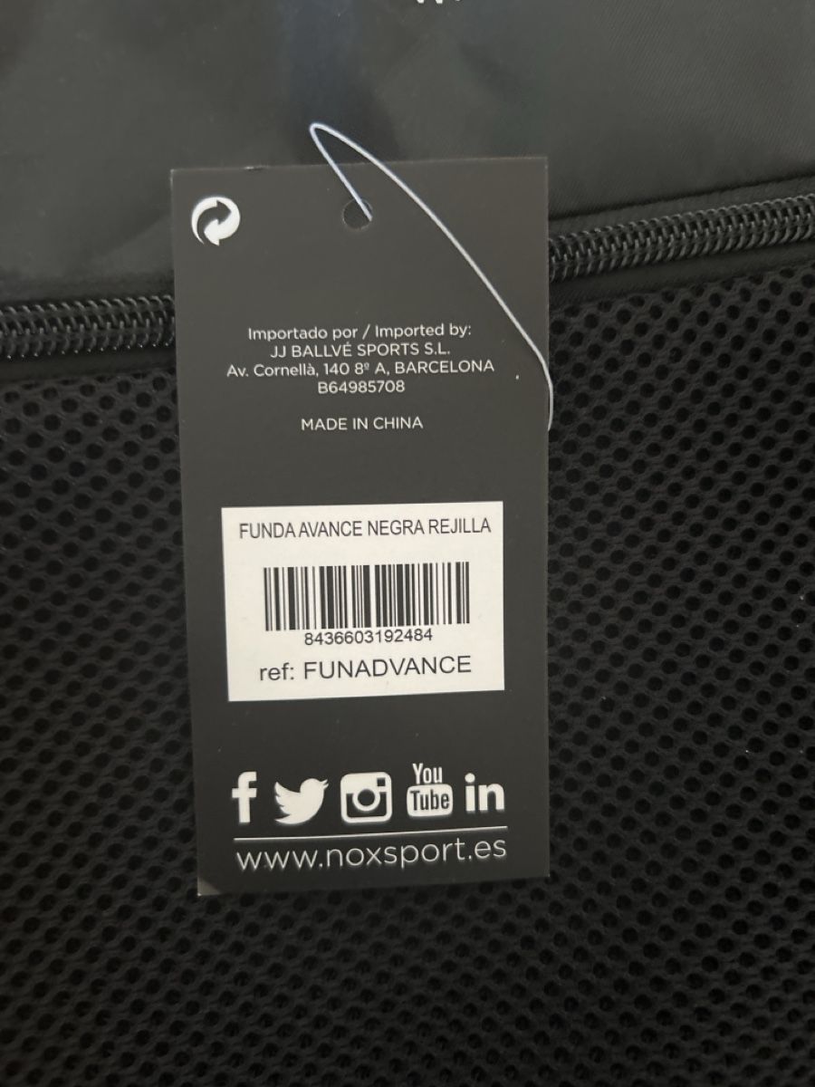 Schläger: New! NOX Equation Advanced Series padel racket + racket bag – Neu und originalverpackt aus Zürich von Nugteren 4