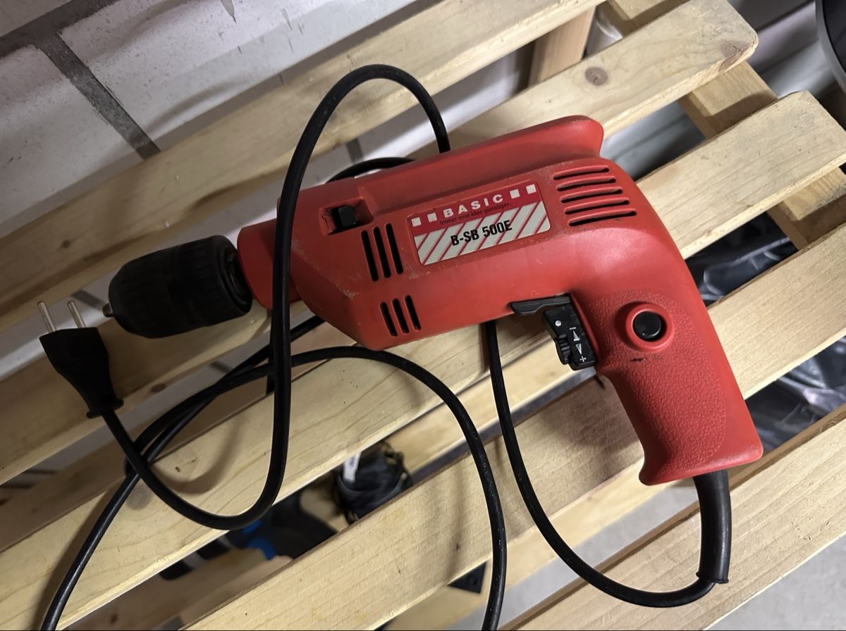Trapani: Bohrmaschine BASIC B-SB 500E rot funktionsfähig – Usato da Krauchthal venduto da Kiddy32