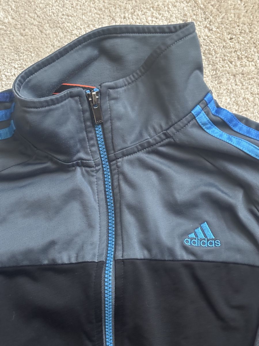 Adidas Giacche: Adidas Trainingsjacke Grösse L – Usato da Kehrsatz venduto da luc_vs5c 2