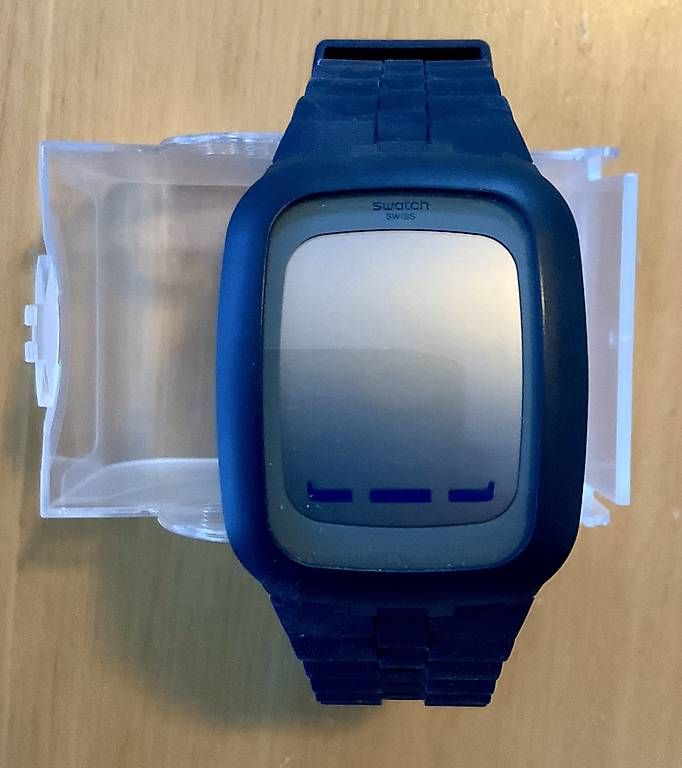 Swatch Orologi: Swatch Surn104 orologio Digitale Touchscreen Blu Scuro – Usato da Gordola venduto da lar_x2p9