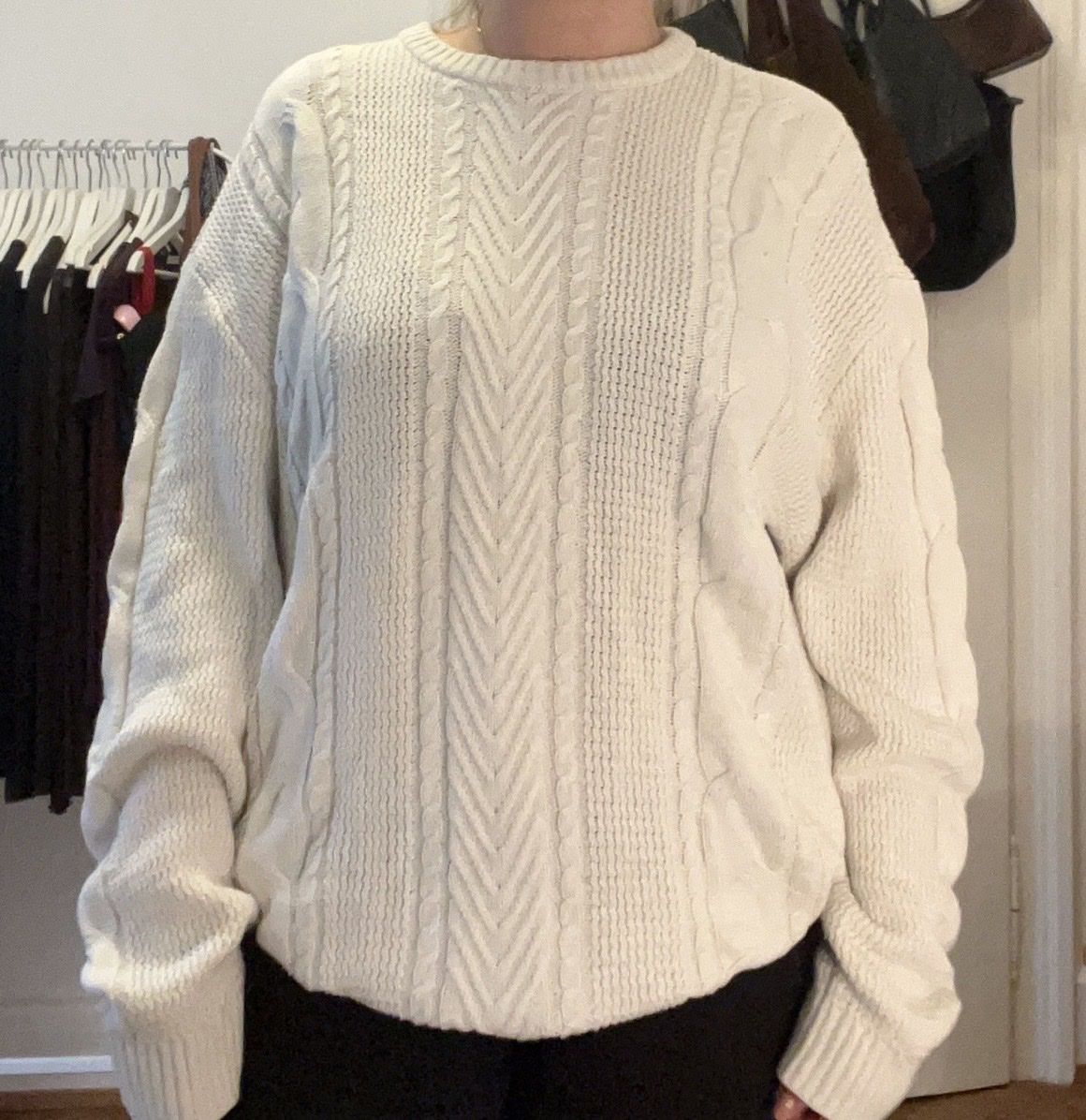 Hollister Pullover & Sweatshirts: Strickpullover weiss – Gebraucht aus Basel von guguu2012