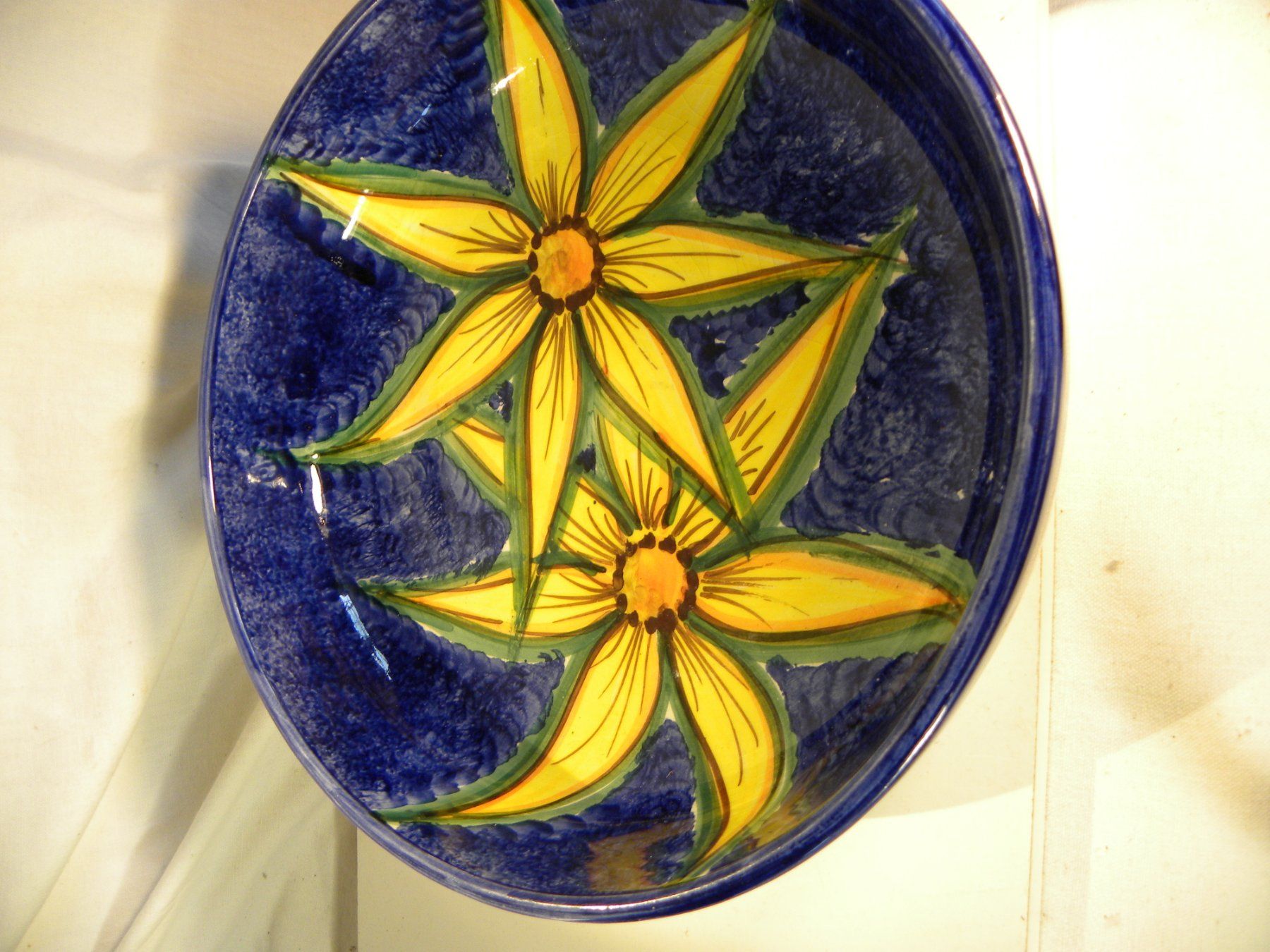Ciotole: Wunderschöne blaue Schüssel mit Blumendekor – Usato da Reinach venduto da Taysalmon