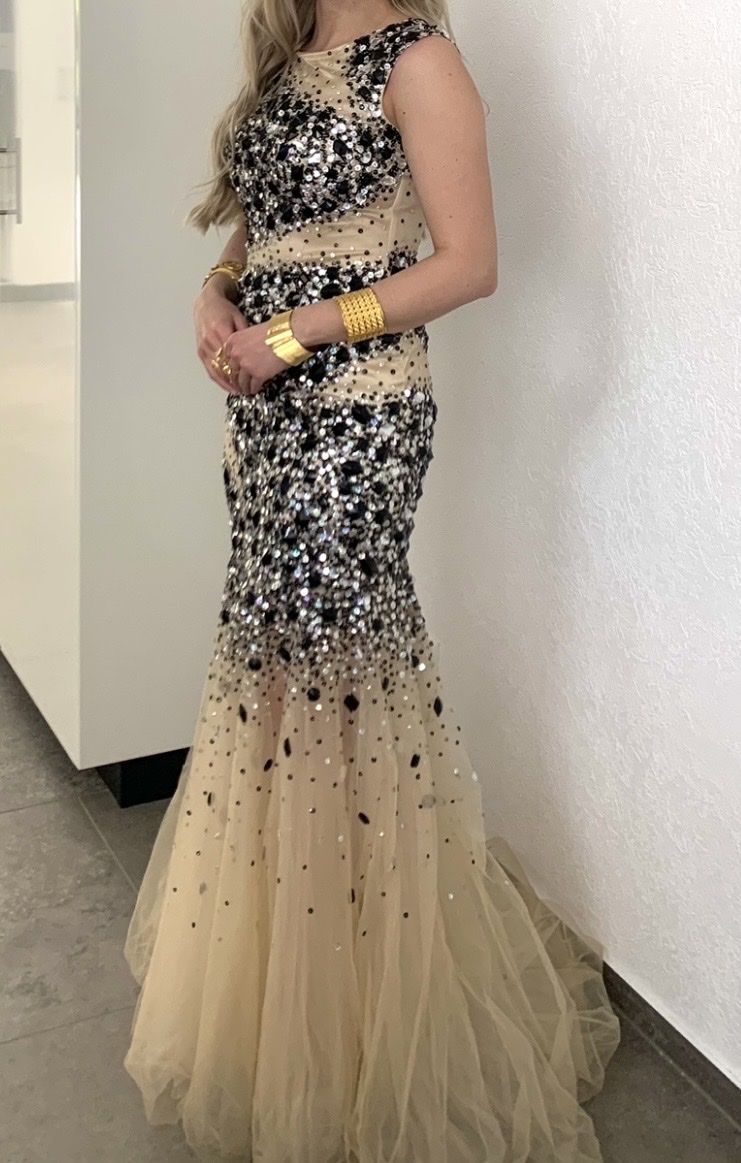 Vestiti: Maxi Kleid mit Pailletten – Nuovo (secondo la descrizione) da Amriswil venduto da AfraEsati1503 7