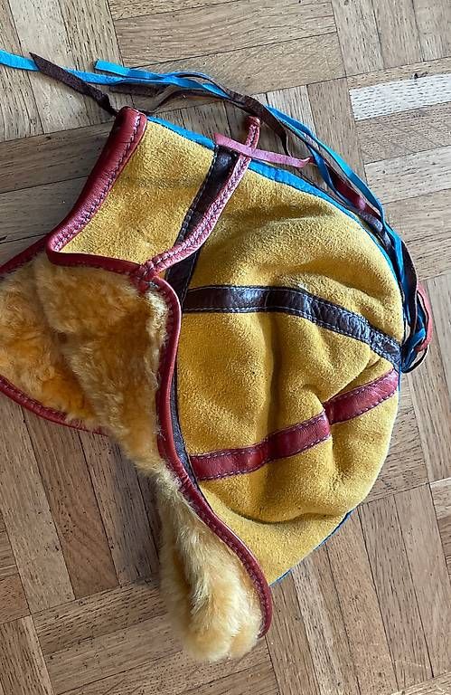 Copricapi, berretti & cappellini: Leder Fell Mütze Retro – Usato da Windisch venduto da MaliHoli 1