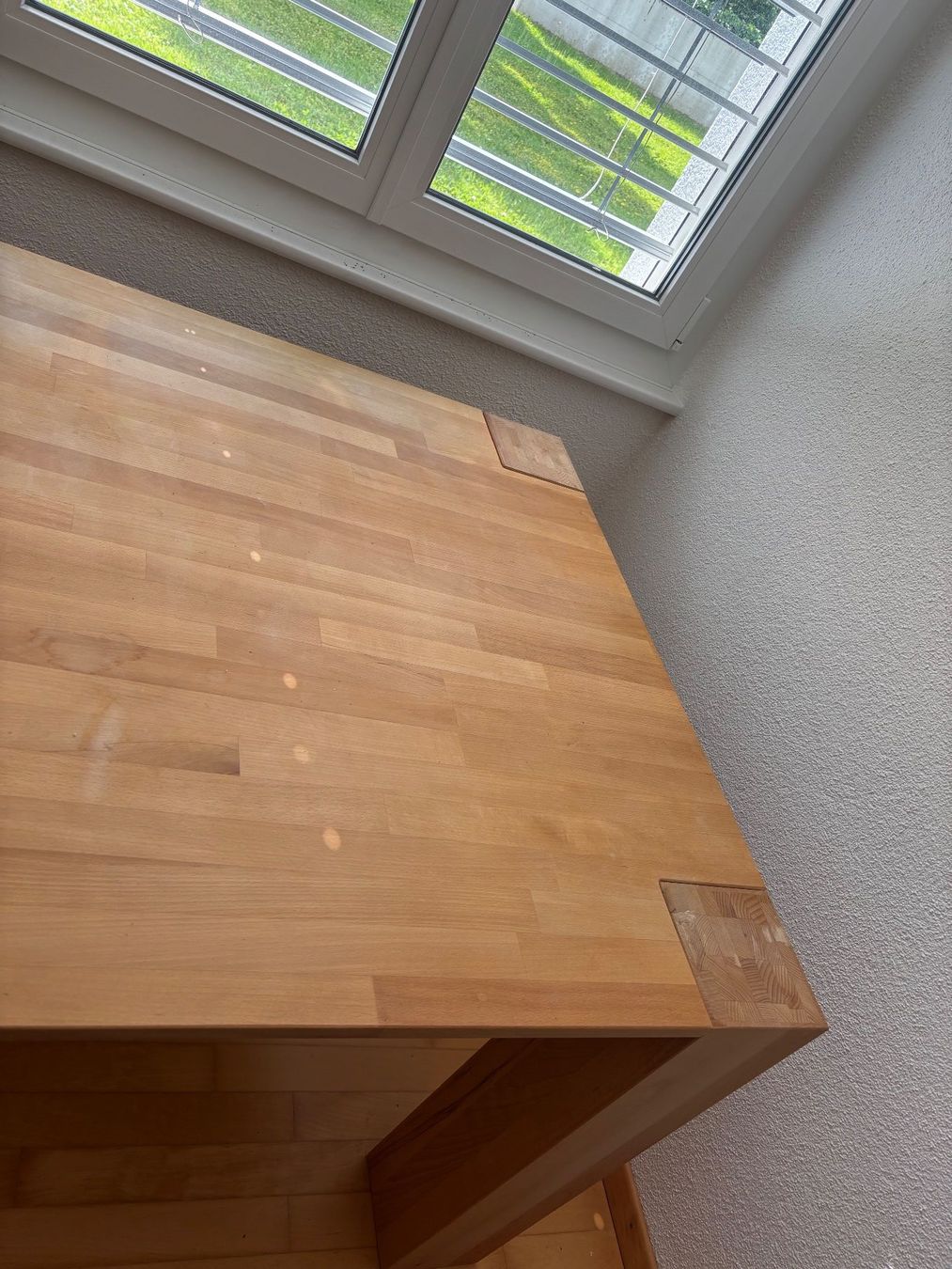 Tavoli: Massiver Holztisch – Usato da Pfäffikon SZ venduto da pchaudha 2