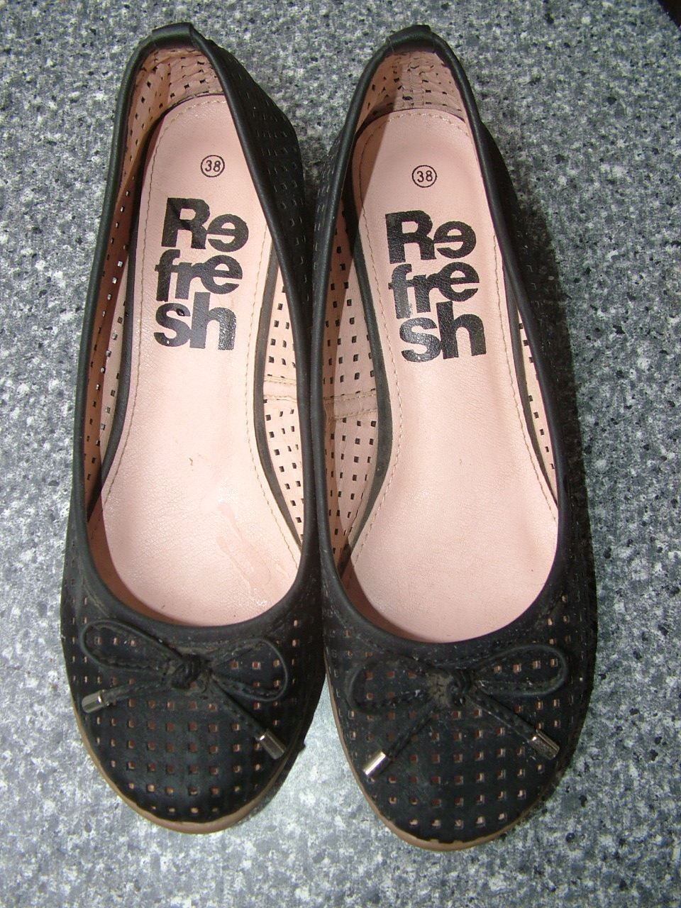 Scarpe da donna: Keil-Pumps von Refresh, schwarz Gr. 38 %% – Usato da Nunningen venduto da Fashion-Ave51 2
