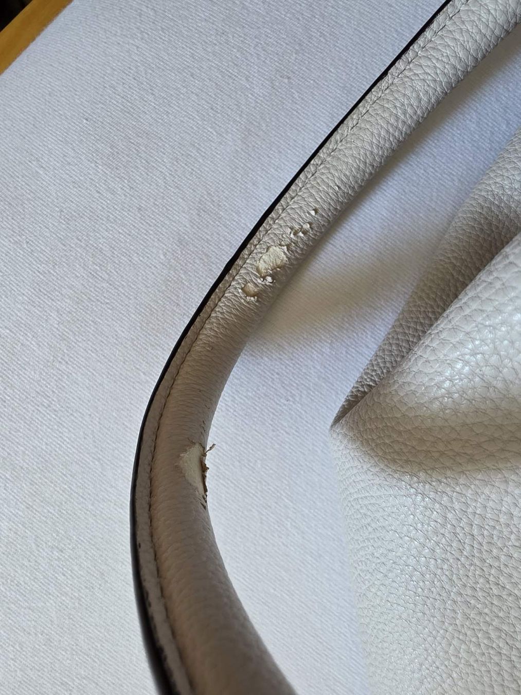 Borse da donna: Geldbörse und Handtasche Guess – Usato da Suhr venduto da MrvicaAG 4