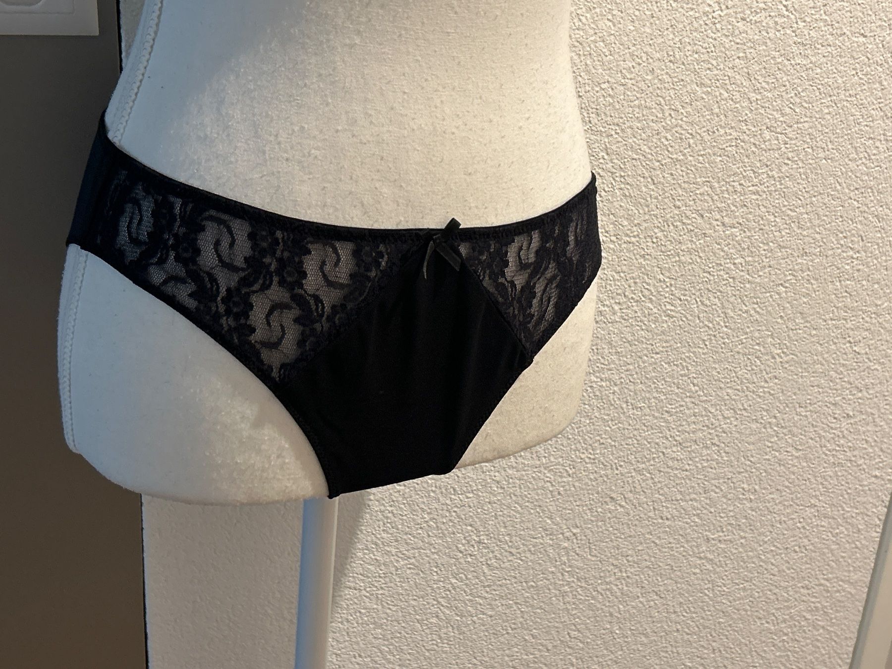 Altra biancheria intima: 2x Damen Slip Schwarz mit Spitzen – Usato da Brunnen venduto da Nala2929 2