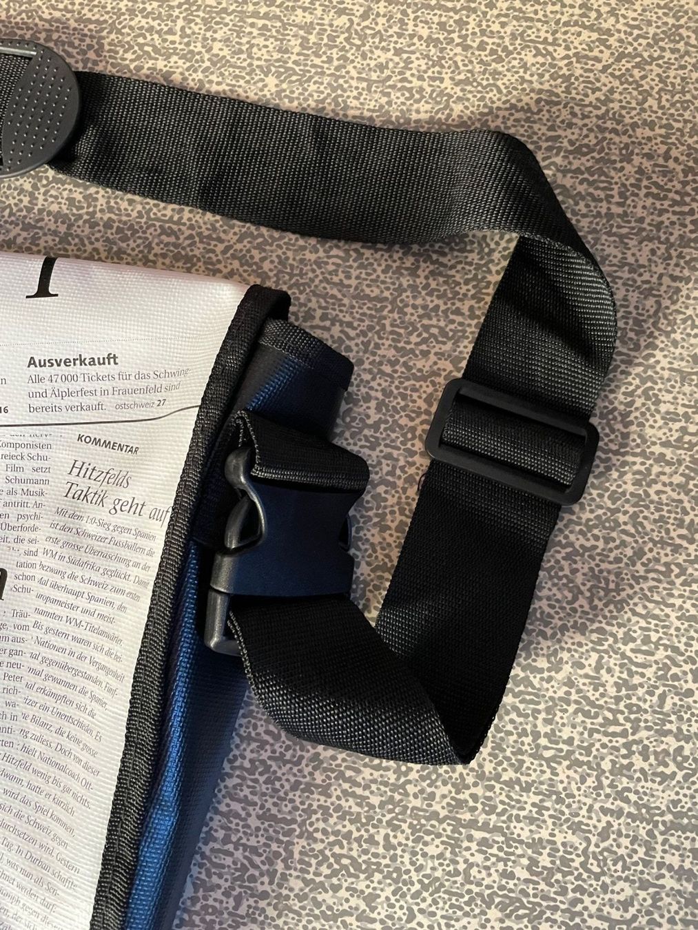 Taschen: TAGBLATT-Umhängetasche – Gebraucht aus Buchs SG von Handyman77 2