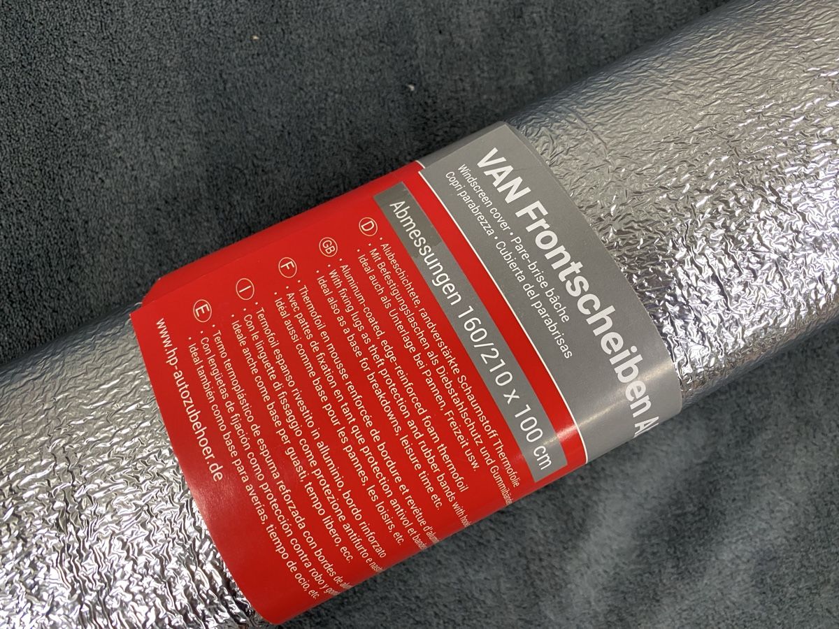 Coperture: Abdeckung Sonnenschutz für die Frontscheibe eines Vans – Nuovo e nell'imballaggio originale da Hägglingen venduto da Karin0802 3