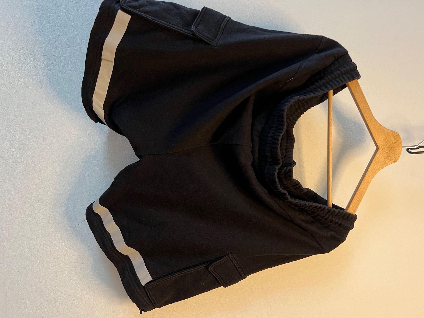 Hosen: NASA kurze Jogginghosen – Gebraucht aus Schlieren von svenbaettig 1