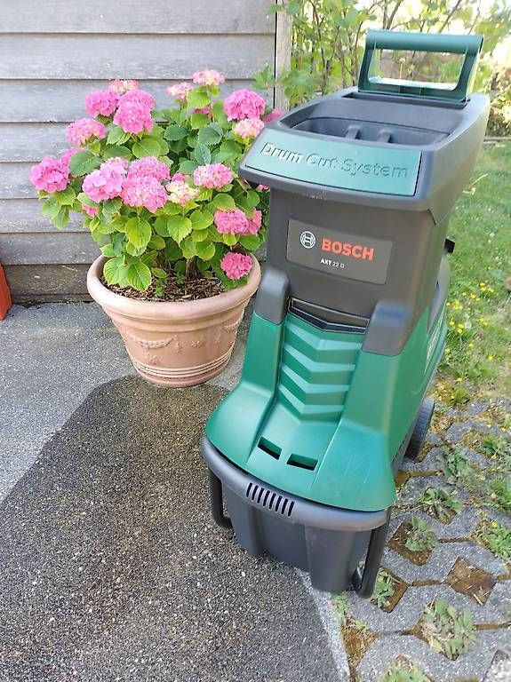 Bosch Trinciatrici: Bosch Elektrohäcksler AXT22D – Usato da Inkwil venduto da Desi02