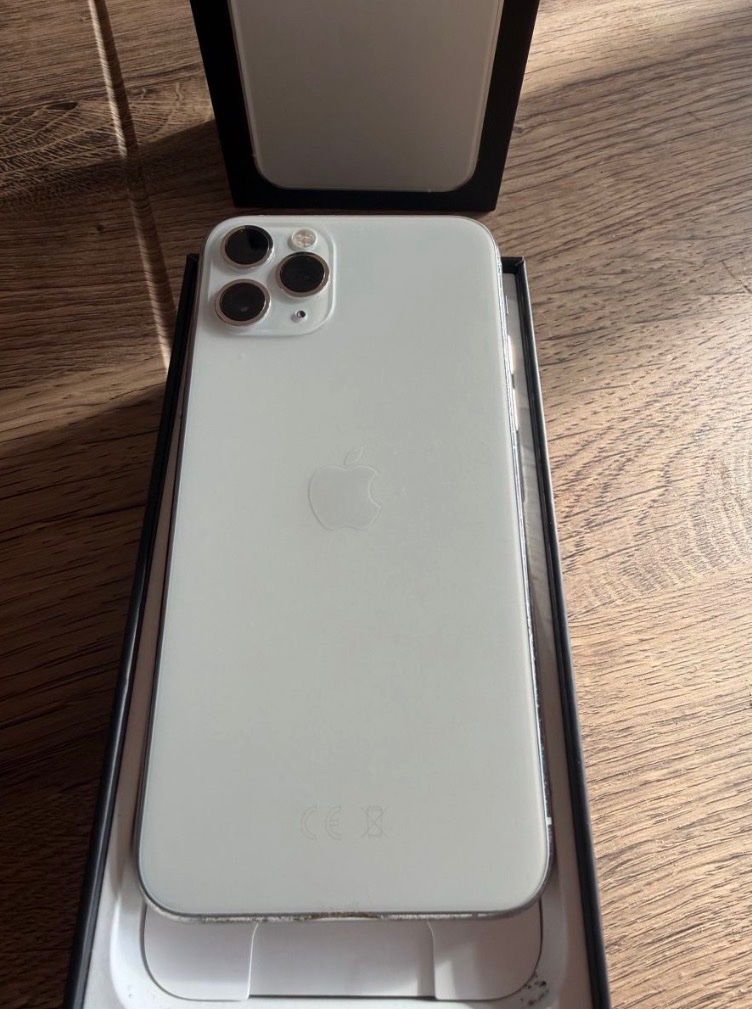 Apple Telefoni cellulari / Smartphones: iPhone 11 Pro 256 GB – Usato da Jenins venduto da Grischamobil 1