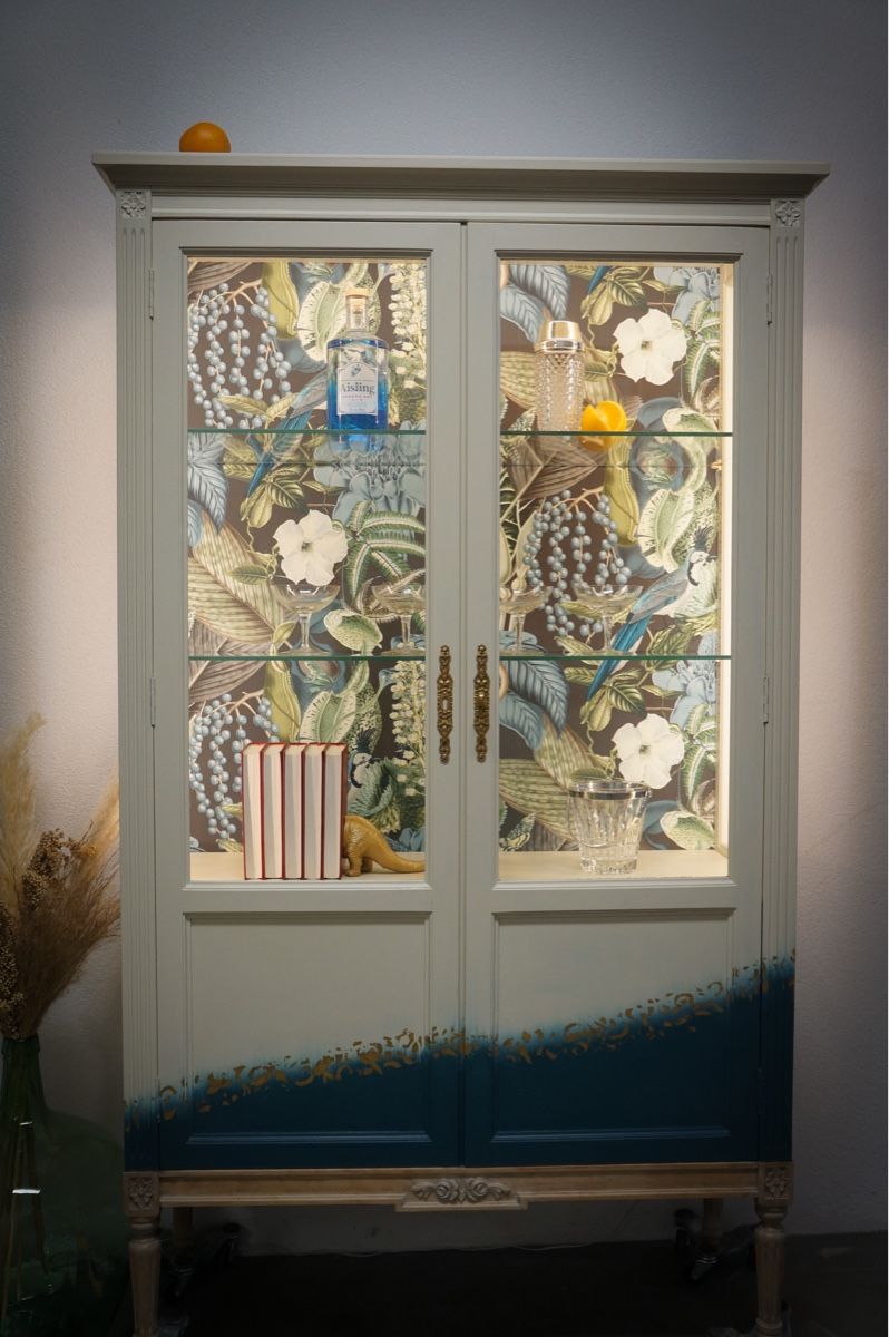 Schränke: Vintage Cabinet Upcycled Lighted / Vitrine Relookée Éclairée – Neu (gemäss Beschreibung) aus Ecublens VD von staceys.stuff 6
