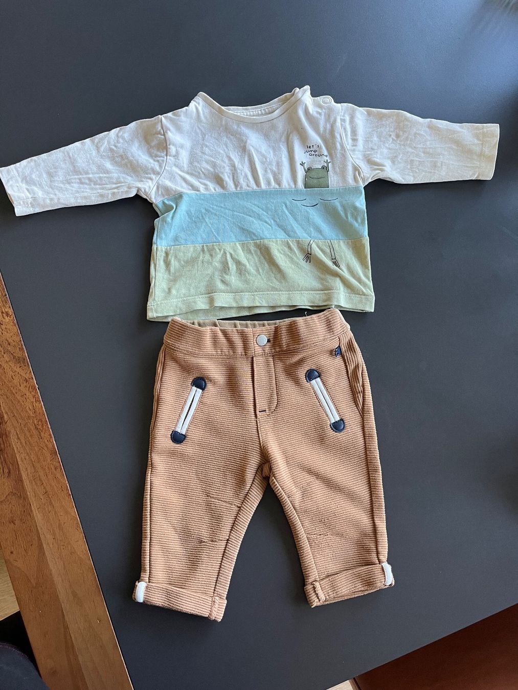 Lotti & Set di vestiti: Outfit Hose + Langarm Shirt – Usato da Davos Platz venduto da kev_r28p