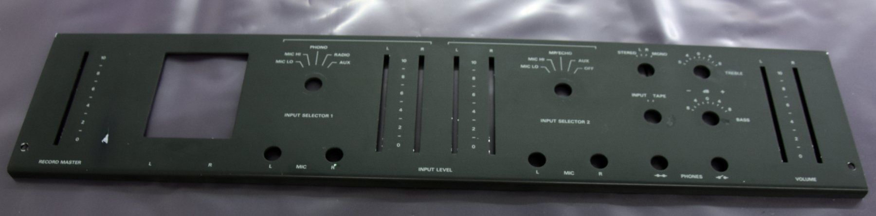 Revox Apparecchi a nastro: REVOX A700 - Untere Frontplatte – Usato da Künten venduto da Arktisde