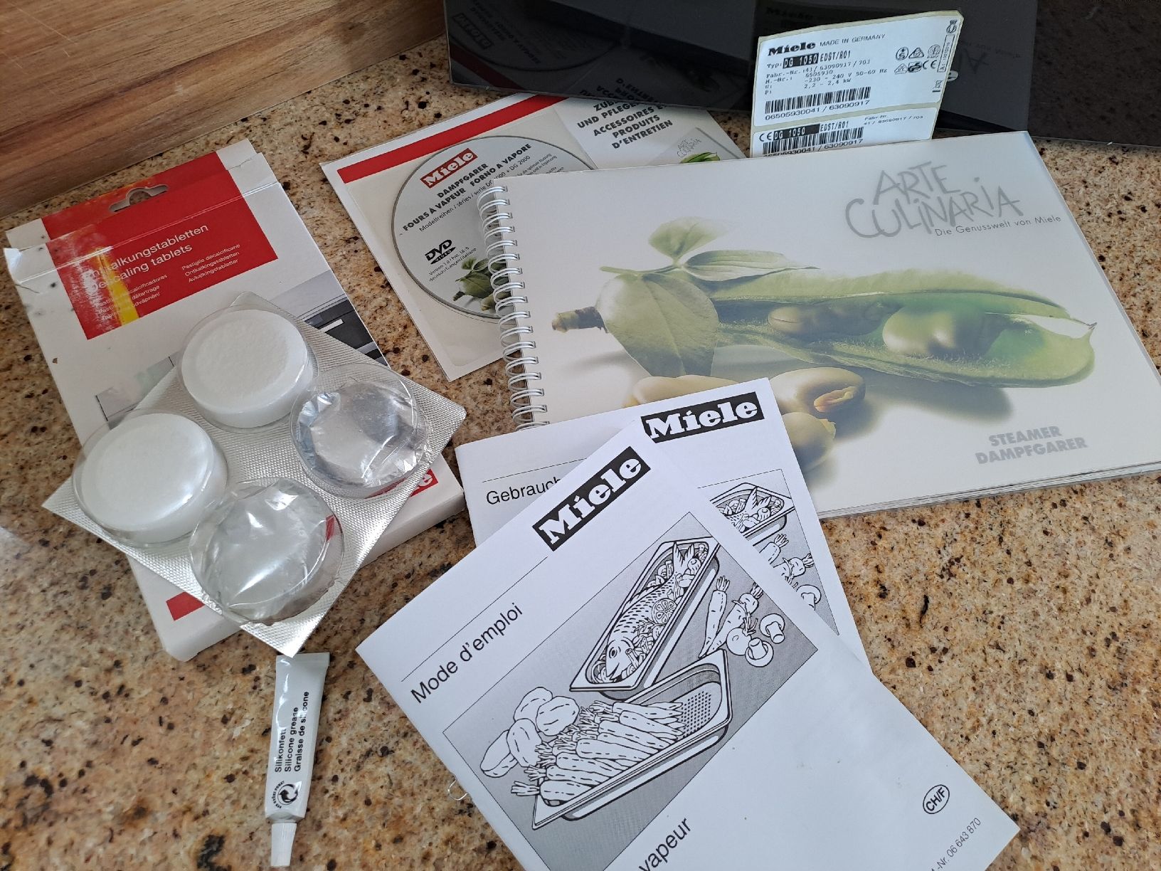 Miele Forni: Four à vapeur Miele DG1050 – Usato da Saubraz venduto da fanf 4