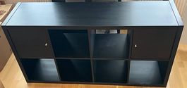 Schwarzes TV-Sideboard / Regal mit 2 Türen und Fächern