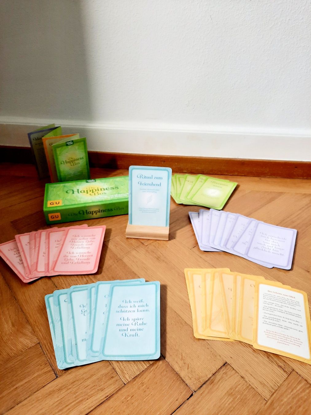 Libri: Die Happiness Box - 50 Karten & Kartenhalter – Usato da Zürich venduto da syjo33 2