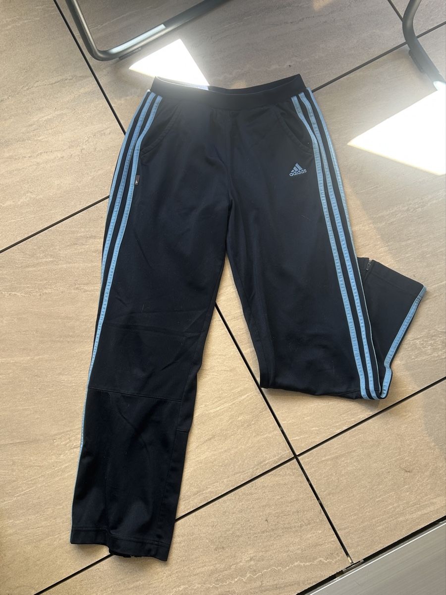 Adidas Pantaloni: Adidas Trainerhose – Usato da Winterthur venduto da Werischjenny
