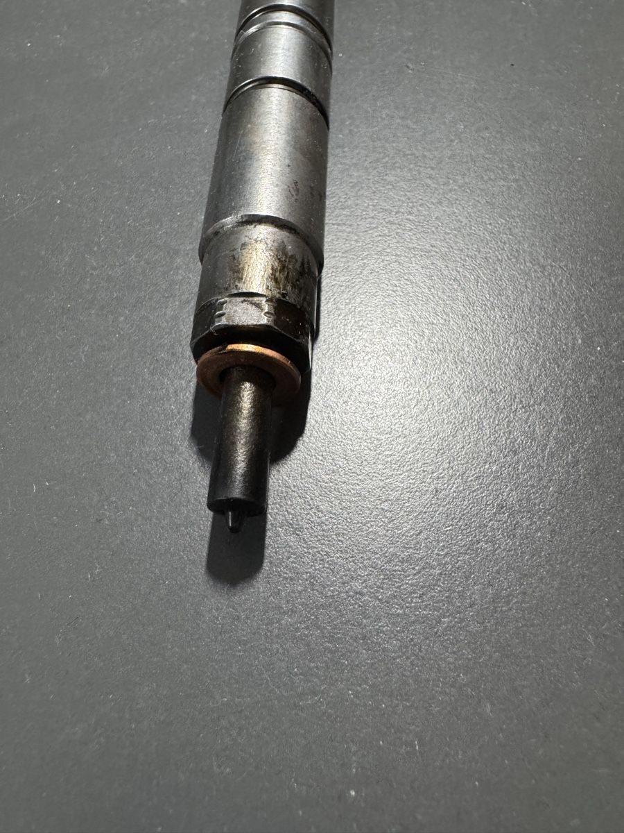 Tutti pezzi di ricambio auto: Diesel Injektor/Einspritzdüse – Usato da Igis venduto da ZIKO007 2